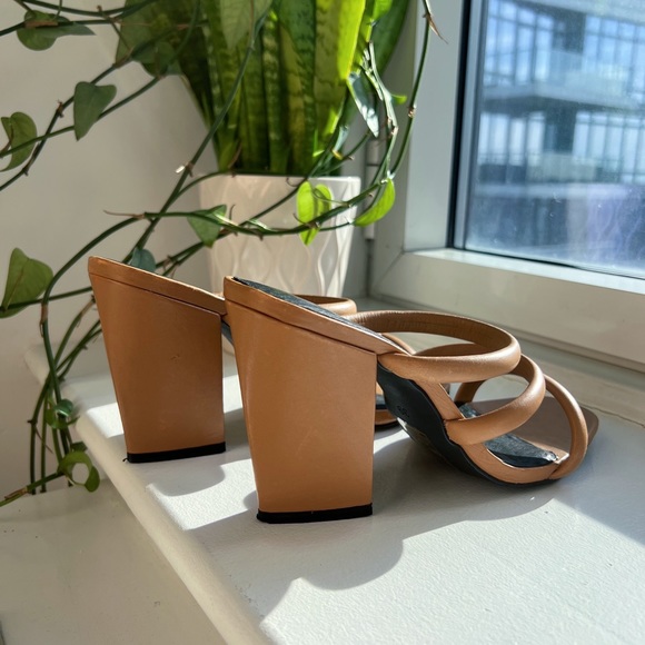 FLASH SALE⚡️ Sol Sana Heels - Picture 4 of 6